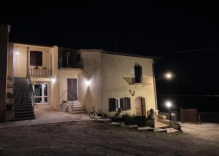 Casa Orsini ファームステイ モンテファルコ