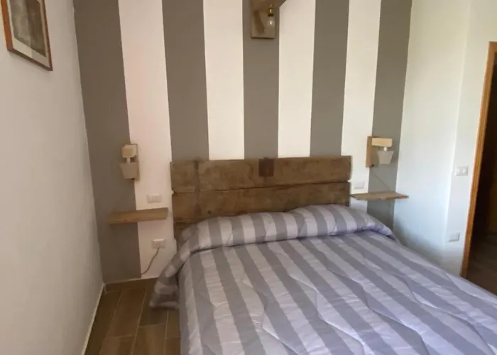 Casa Orsini ファームステイ モンテファルコ